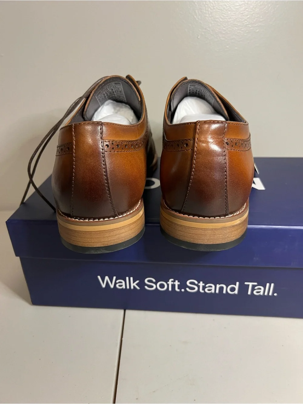 Men's Tan Brown Cap-Toe Derby Shoes - Picture 2 of 5